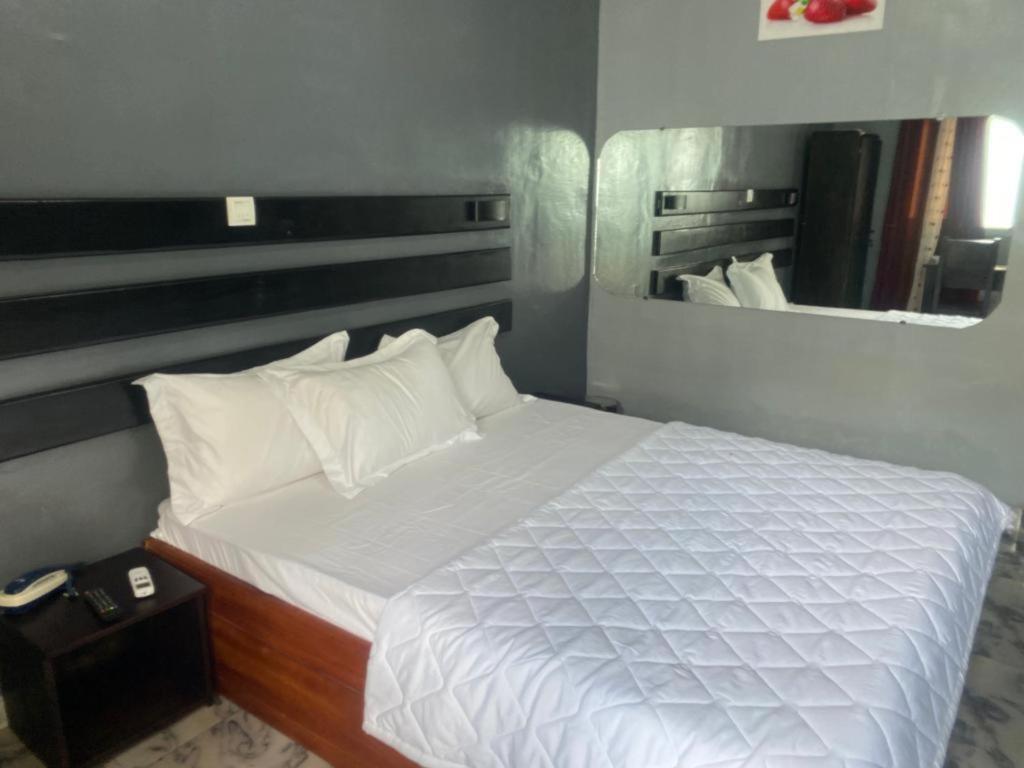 Sunrise Center Bonapriso 111 Hotell Douala Eksteriør bilde